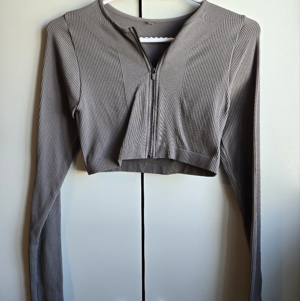 Women's Ribbed Long Sleeve Crop Top